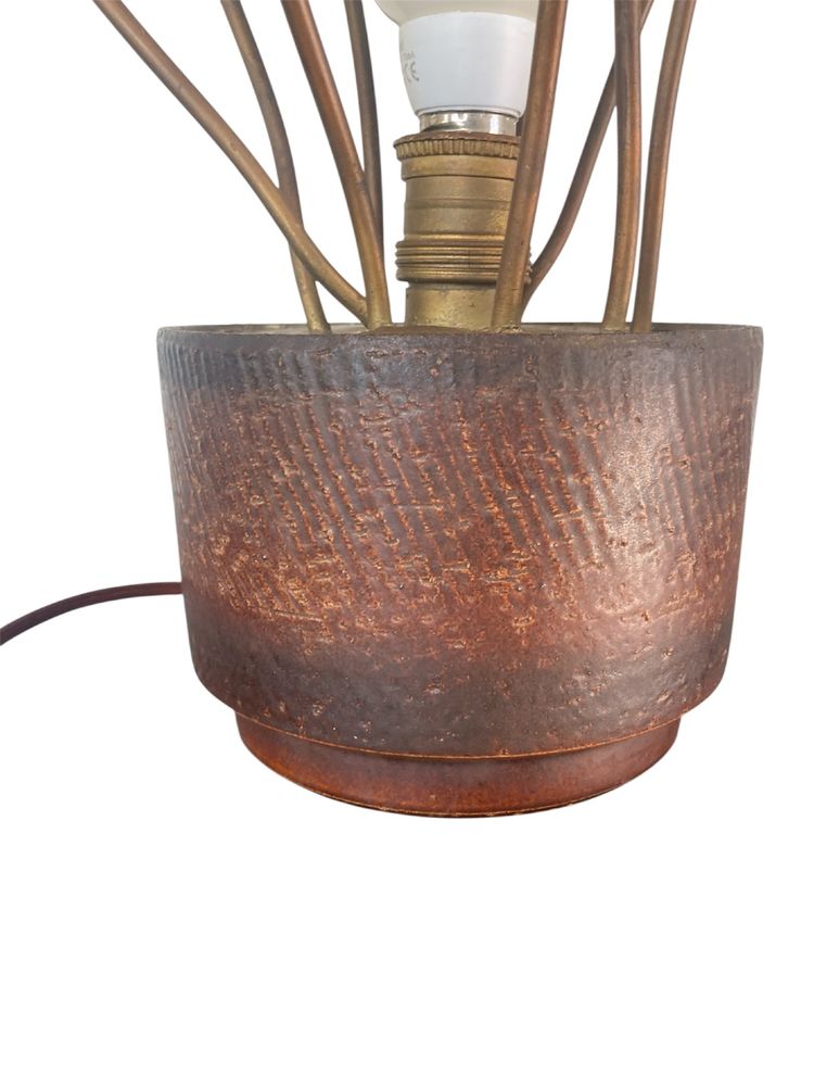 LAMPE SCULPTURALE EN MÉTAL, ANNÉES 1960/70