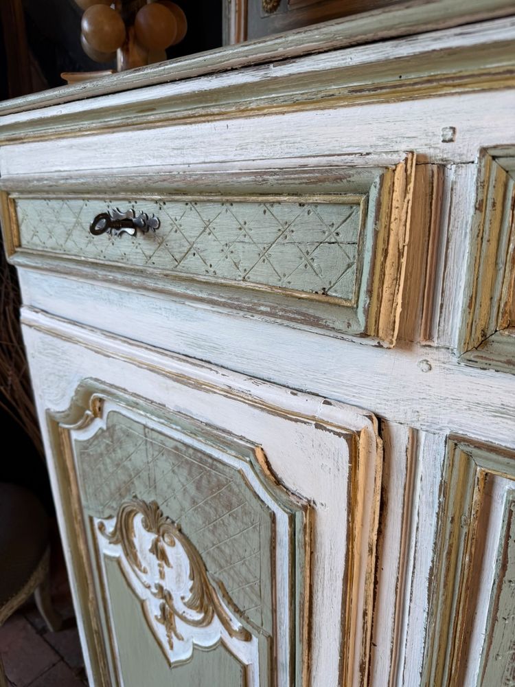Louis XV style Liège buffet dating from the early 19th century, beautiful patina