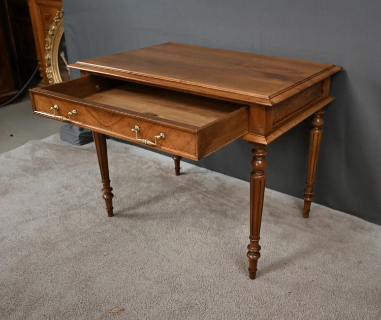 Solid walnut desk, Louis XVI style – 1920