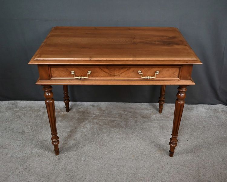 Solid walnut desk, Louis XVI style – 1920