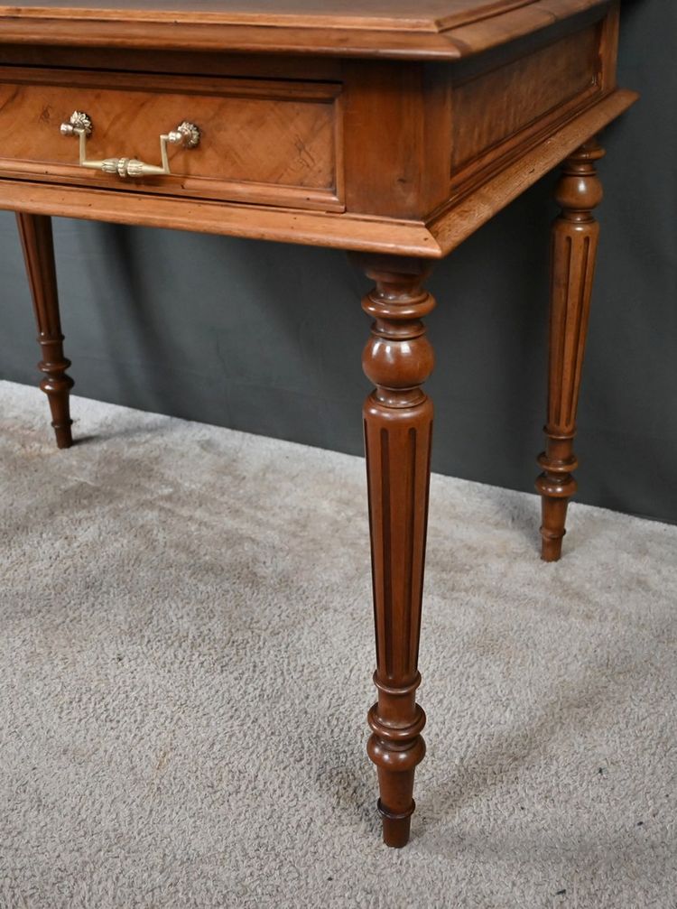 Solid walnut desk, Louis XVI style – 1920