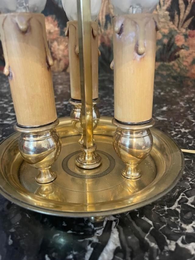 Charmante lampe bouillotte de style Louis XVI