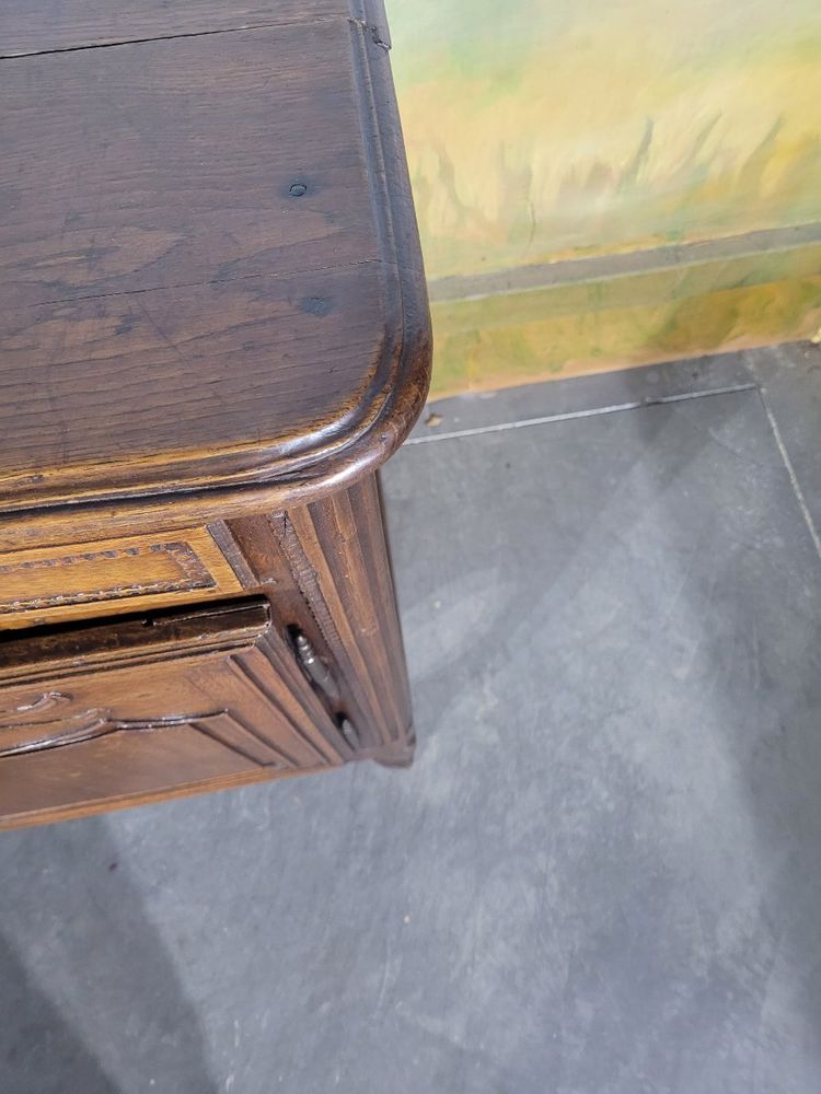 Geschnitztes Sideboard aus massiver Eiche