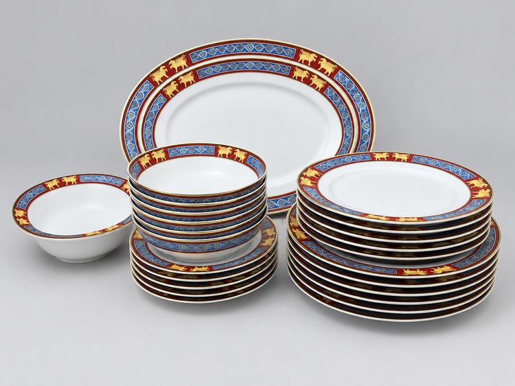 Raynaud Limoges "Pégase" Dinner Set for 6