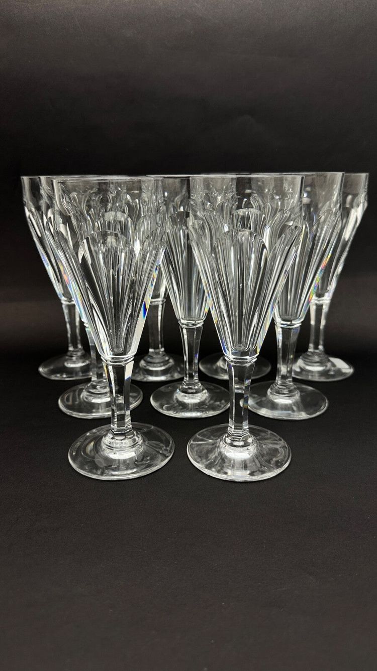 Baccarat, set di 9 flûte da champagne modello Duchesse De Dino