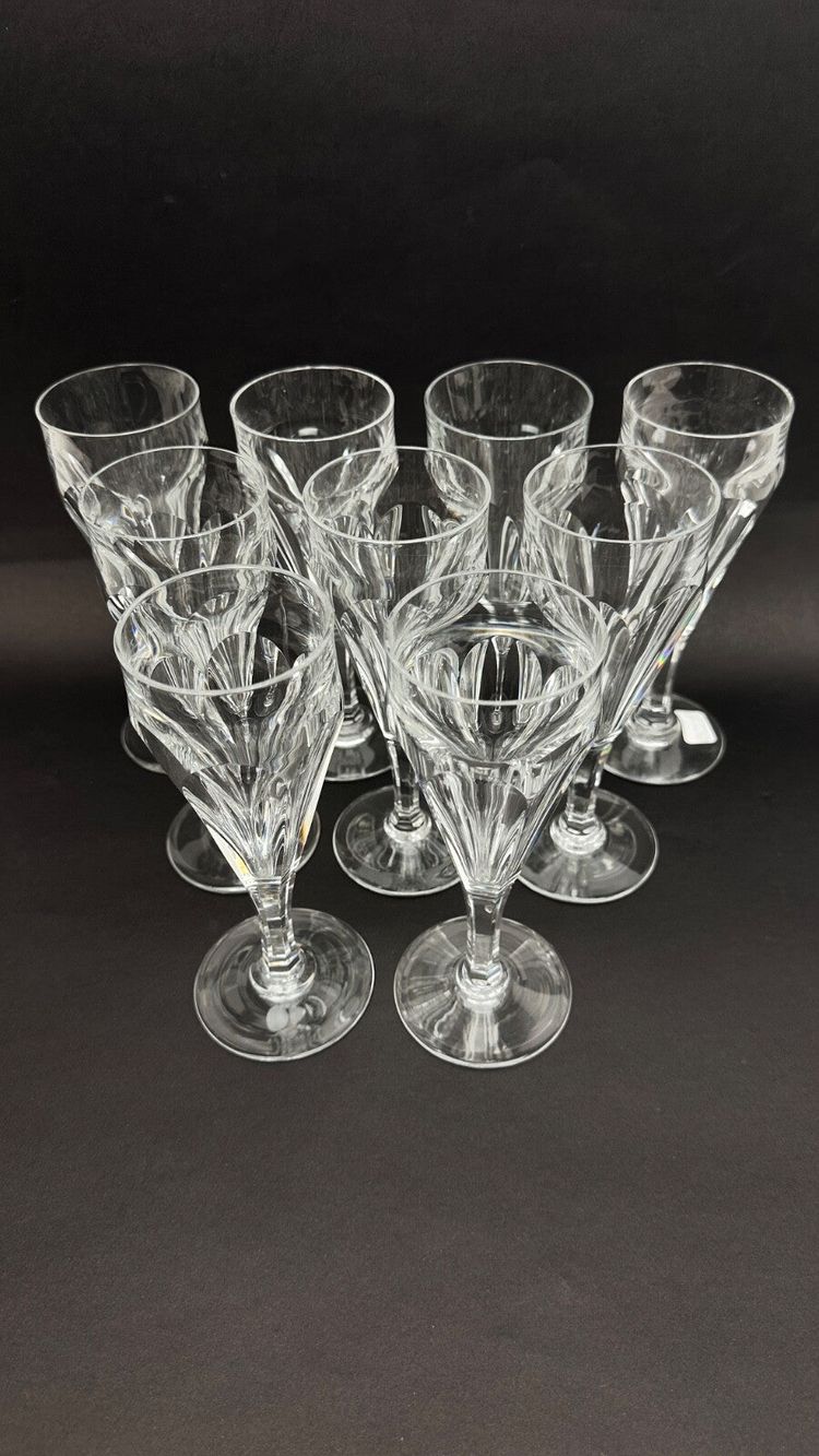 Baccarat, set di 9 flûte da champagne modello Duchesse De Dino