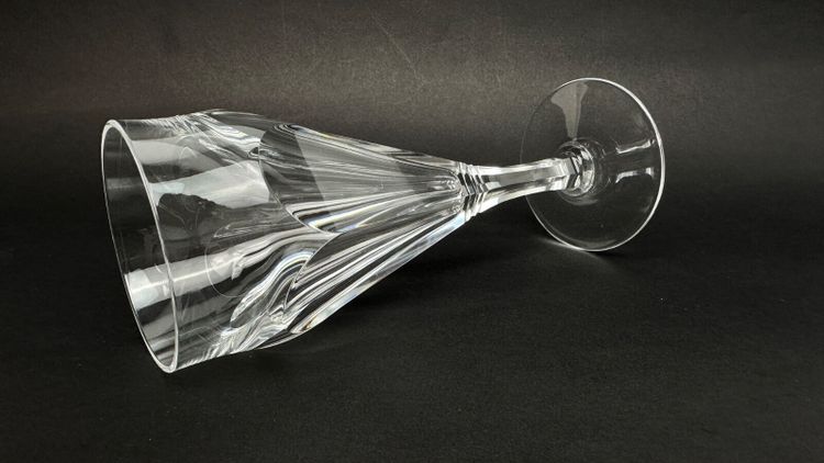 Baccarat, set di 9 flûte da champagne modello Duchesse De Dino