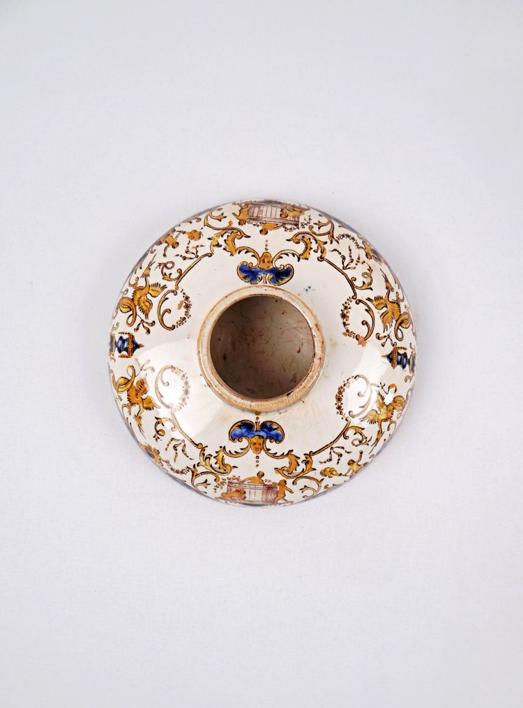 Gien earthenware inkwell with a Renaissance design, 1870–1875