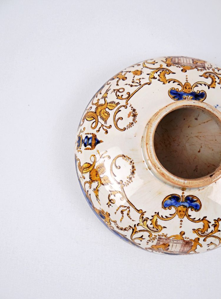Gien earthenware inkwell with a Renaissance design, 1870–1875