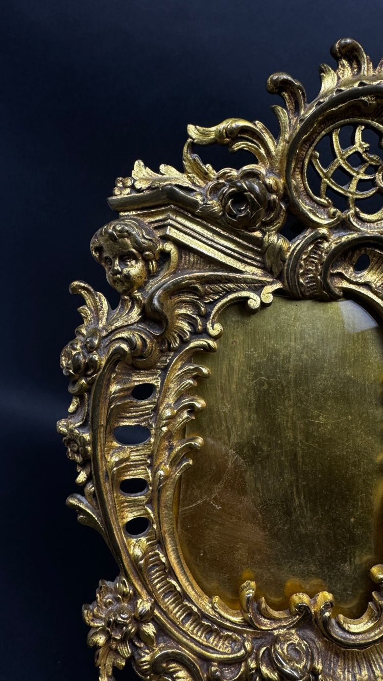 Pair of gilded bronze frames in the Louis XV style, late 19th century