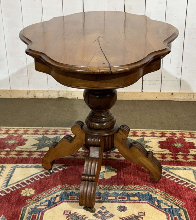Louis Philippe-style side table in walnut, late 19th century