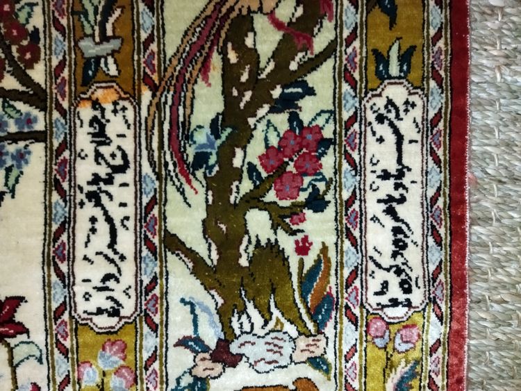 GHOUM Tapis Oriental Iranien En Soie Décor aux Cavaliers Couleurs vives 100x150cms  BON ETAT