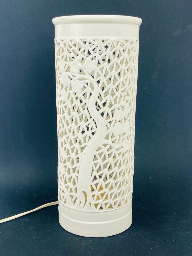 Blanc de Chine Porcelain Lamp