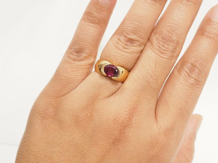 Vintage 18K Gold Rhodolite Garnet Bangle Ring