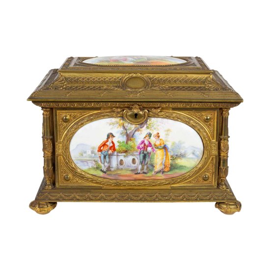 Box Forming Jewelry Box In Gilt Bronze Decorated With Porcelain Plates Napoleon III Period