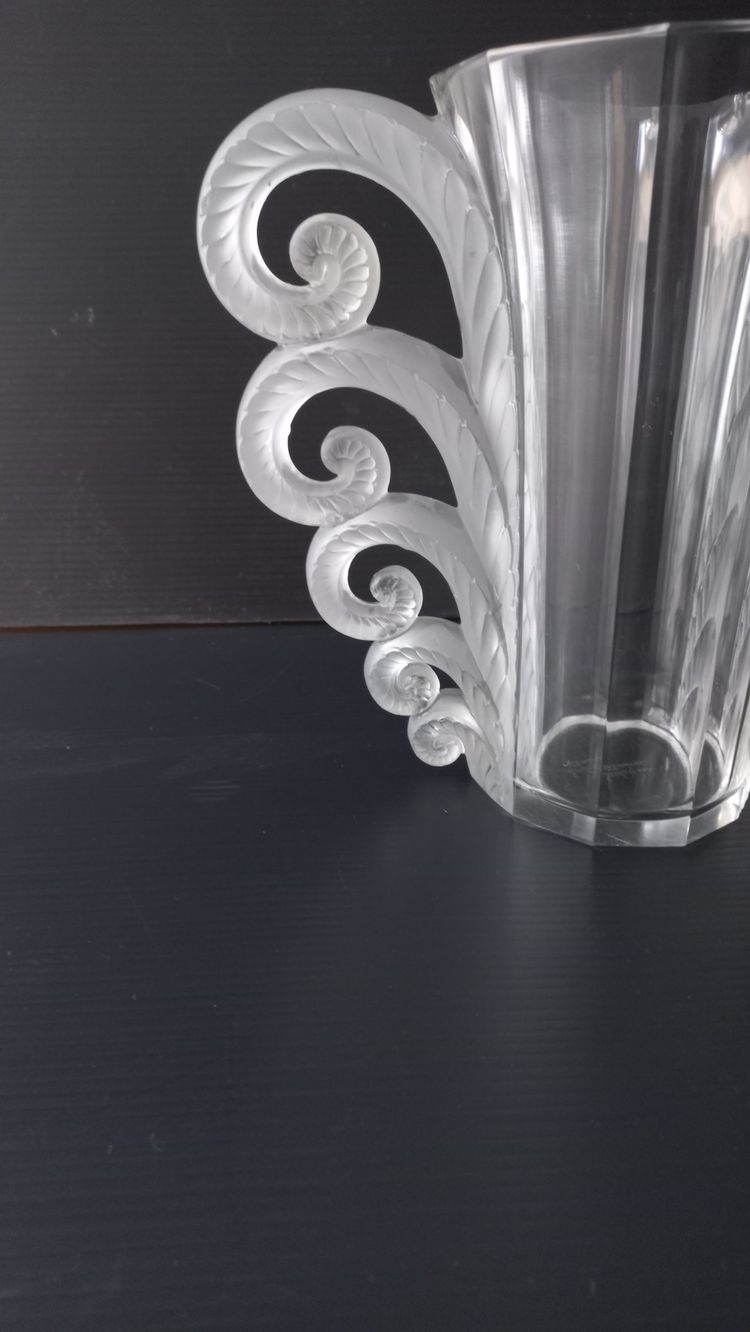 Lalique-Vase, Frankreich, Beauvais, 1 Sprung 