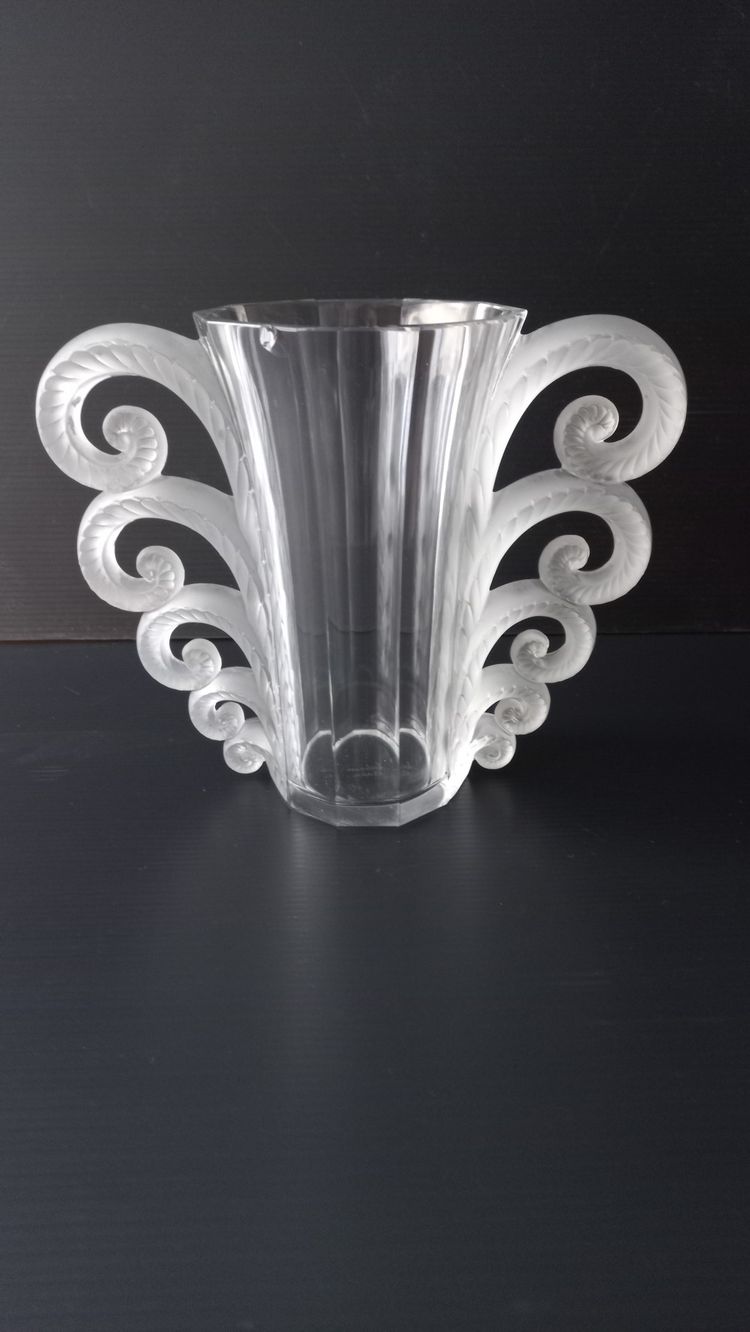Lalique-Vase, Frankreich, Beauvais, 1 Sprung 