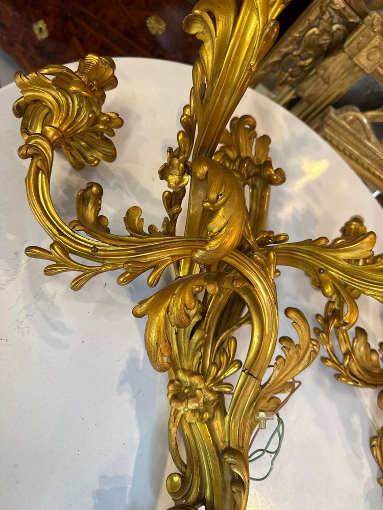 PAIR OF LOUIS XV-STYLE WALL SCONCES