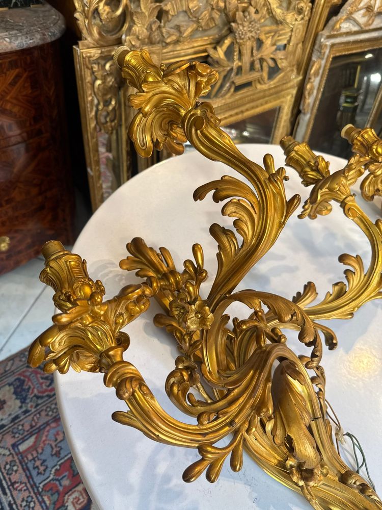 PAIR OF LOUIS XV-STYLE WALL SCONCES