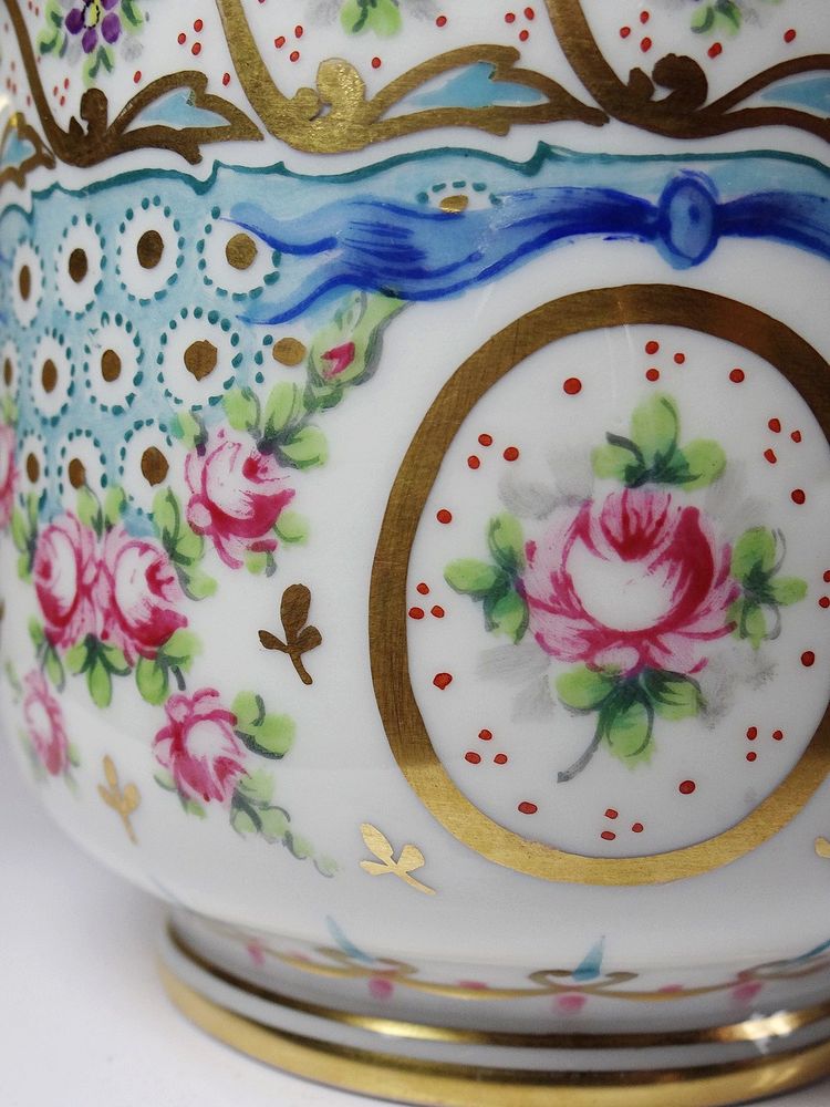 Vaso da fiori d'epoca in porcellana di Limoges dipinto a mano, M. Carpezat, 1900-1930