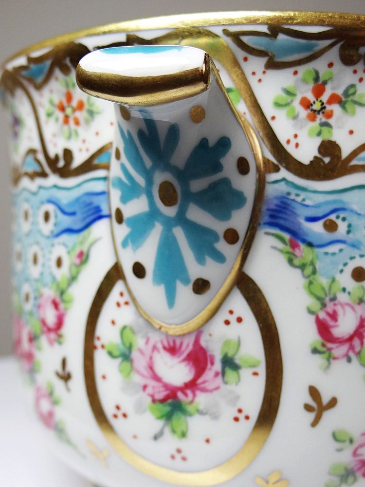 Vaso da fiori d'epoca in porcellana di Limoges dipinto a mano, M. Carpezat, 1900-1930