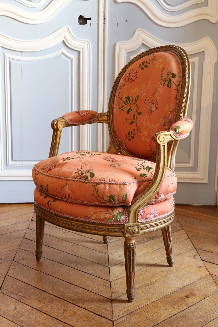 Ein Satz von vier Louis-XVI-Sesseln von Nadal l'Ainé