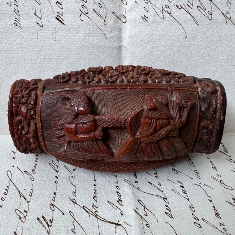 19th-century corozo snuffbox depicting a couple; the work of a convict