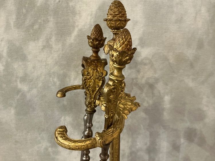 19th-century bronze fireplace set in the Louis XVI style 