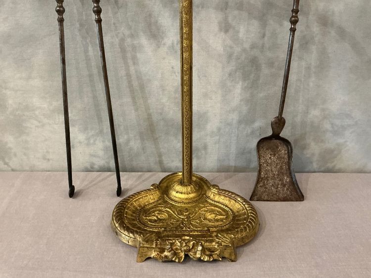 19th-century bronze fireplace set in the Louis XVI style 