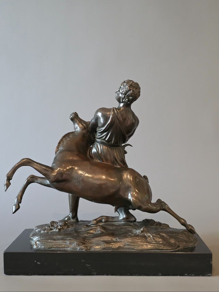 Ercole e la cerva di Cerinia, raro bronzo del XIX secolo. 