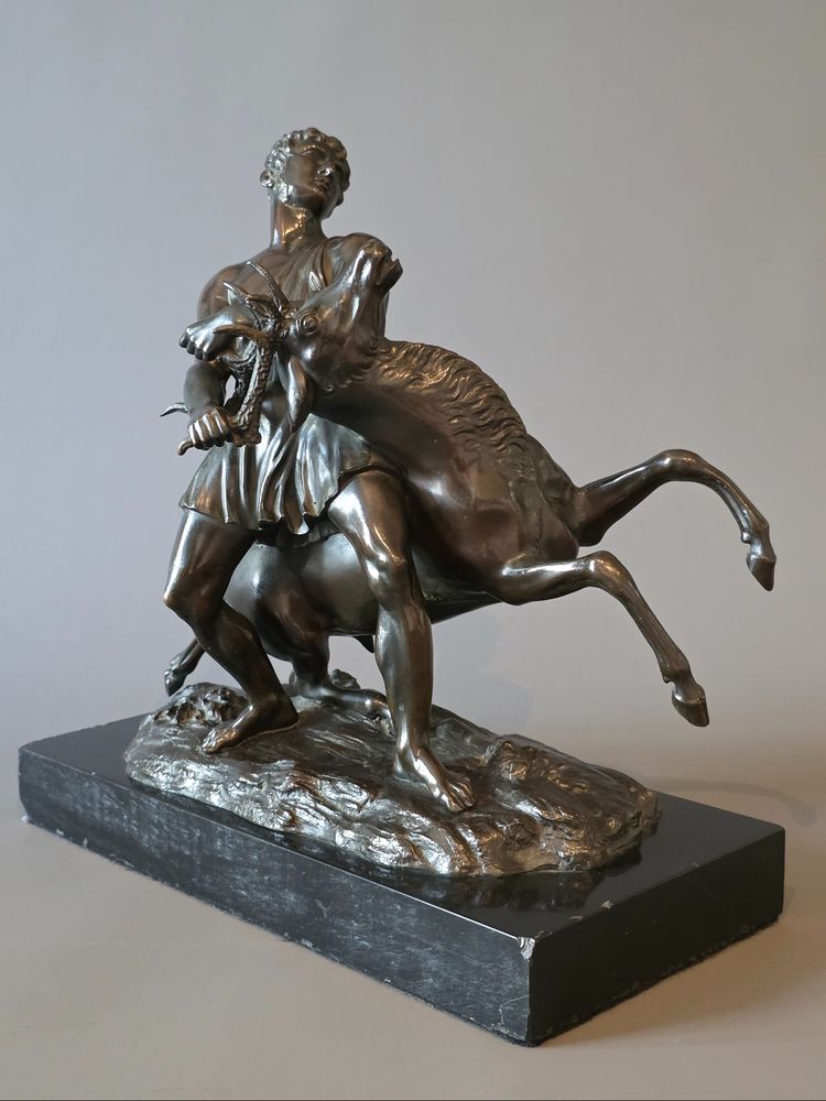 Ercole e la cerva di Cerinia, raro bronzo del XIX secolo. 