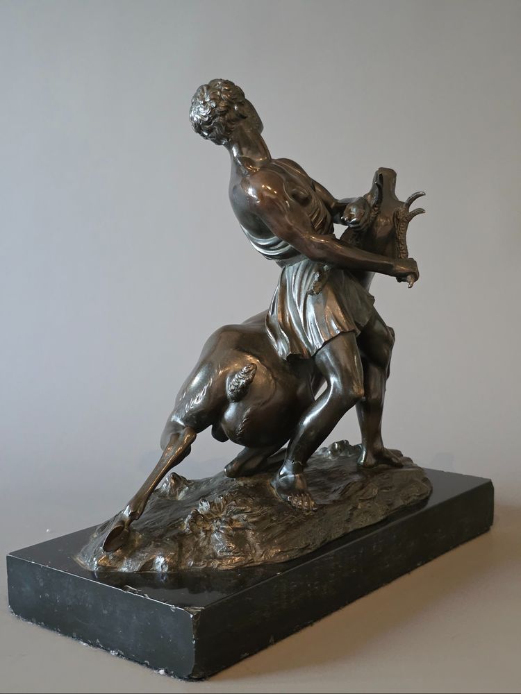 Ercole e la cerva di Cerinia, raro bronzo del XIX secolo. 
