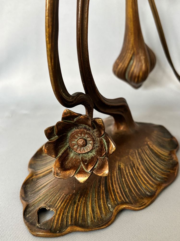 Lampada in bronzo < N> Tulip DAUM, fine XIX - inizio XX secolo 