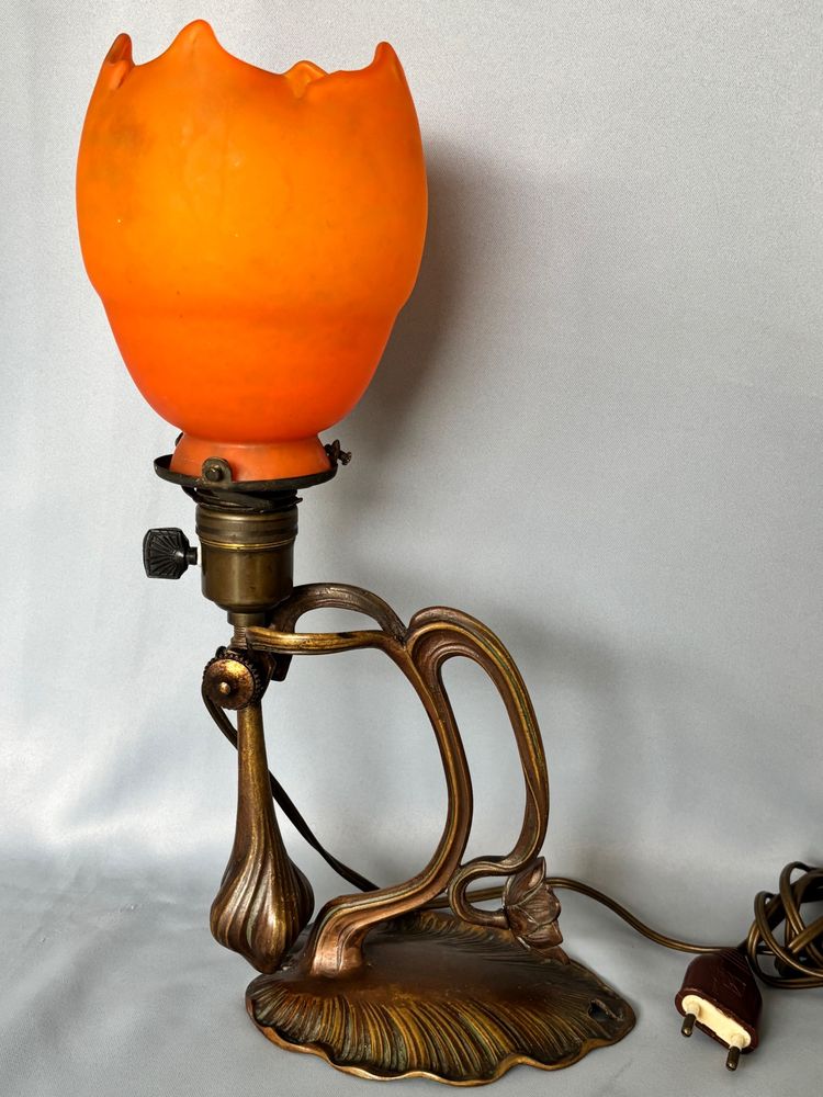 Lampada in bronzo < N> Tulip DAUM, fine XIX - inizio XX secolo 