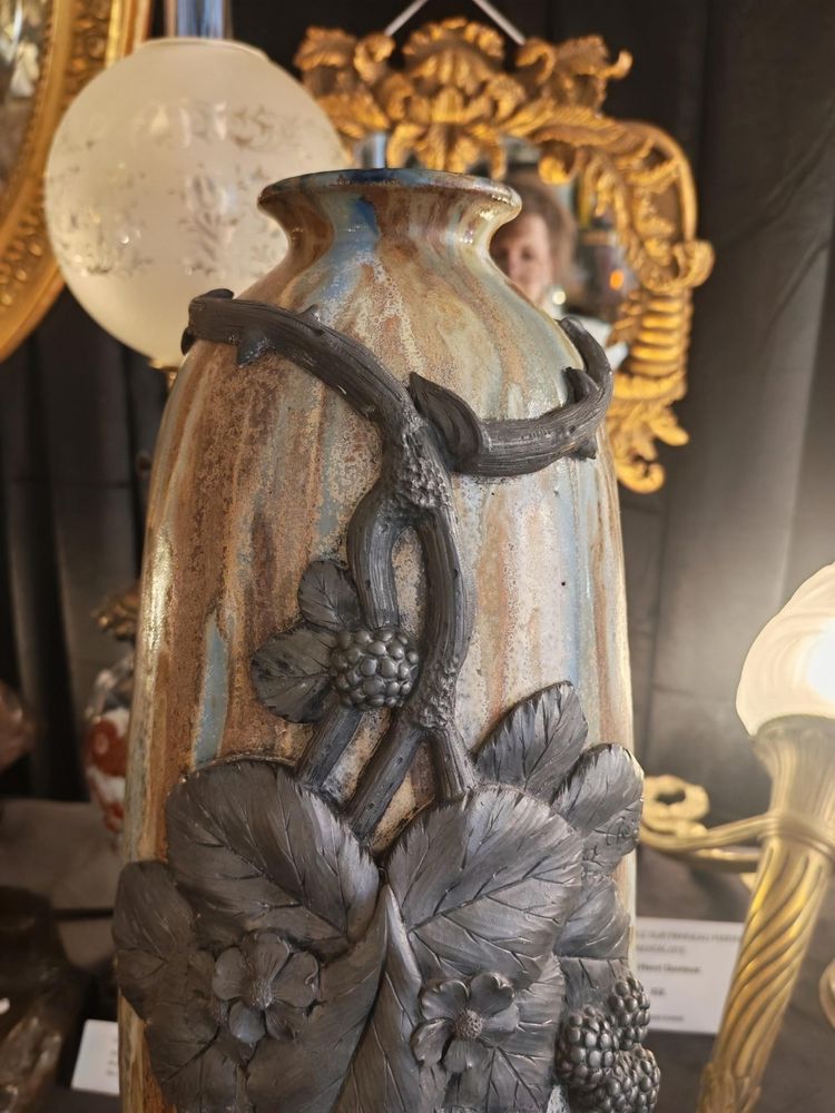 Important vase en  Grès émaillé à coulures nuancées signé Roger Guérin Bouffioux XXeme