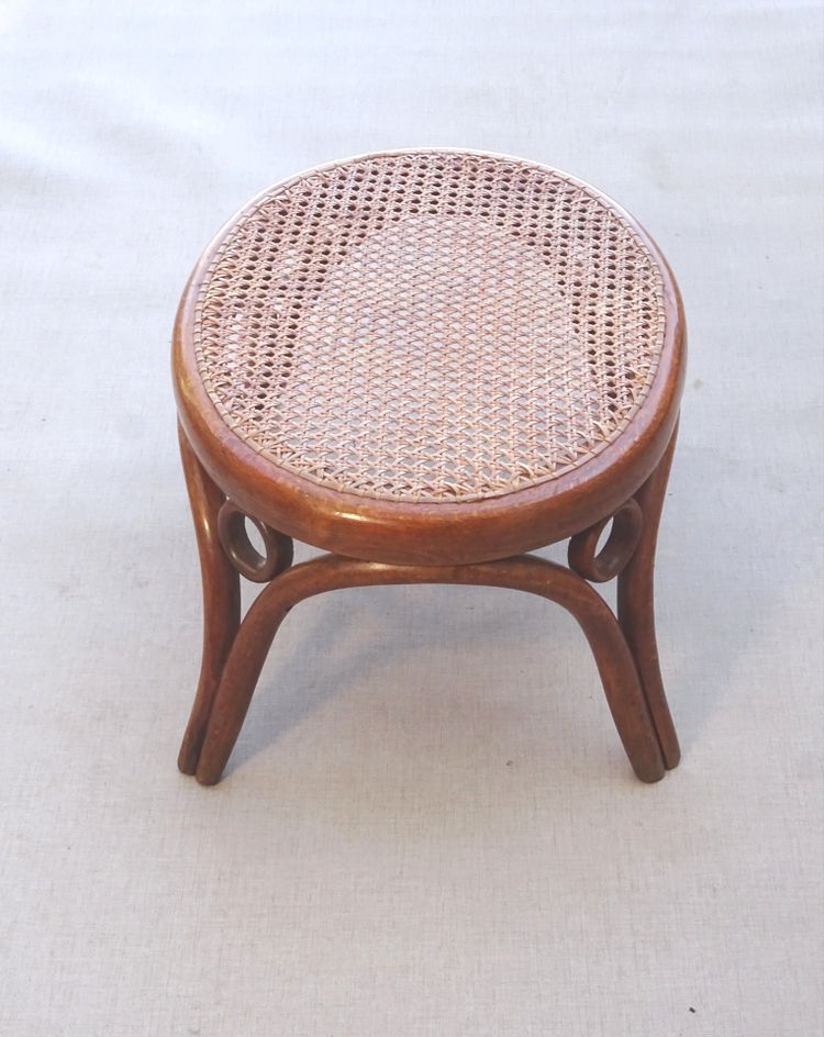 THONET footstool, Fußschemel No. 3, circa 1900, in its original condition.