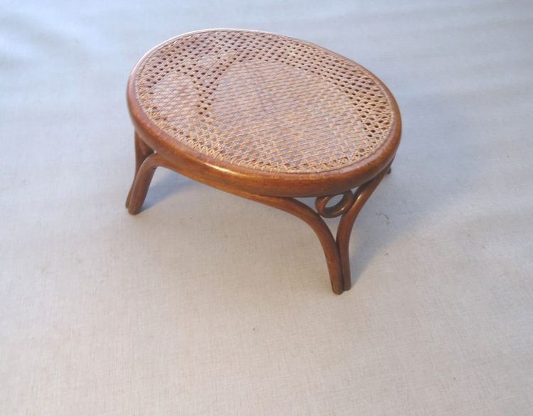 THONET footstool, Fußschemel No. 3, circa 1900, in its original condition.
