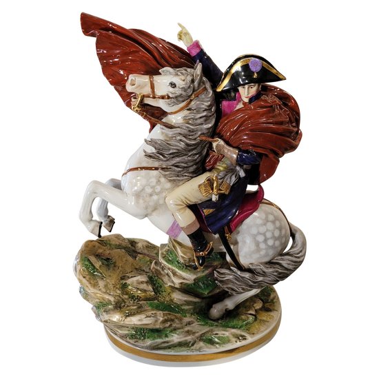 Very large status 42 cm in ceramic porcelain, German, Napoleon BONAPARTE, crossing the Alps, Height 42 cm