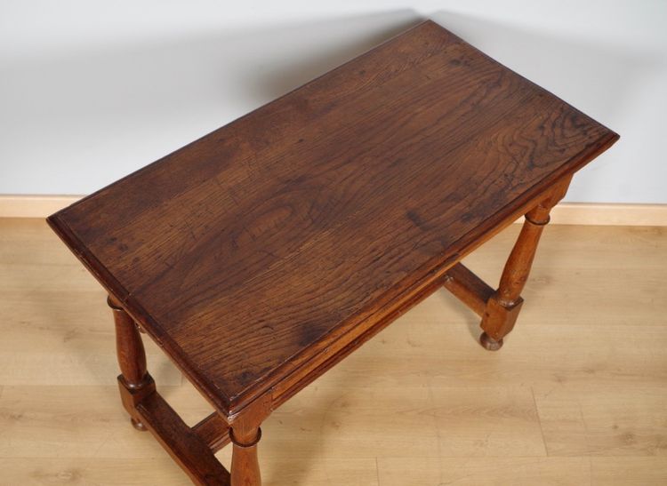 Louis XIII Writing Desk in Solid Oak, 17th Century