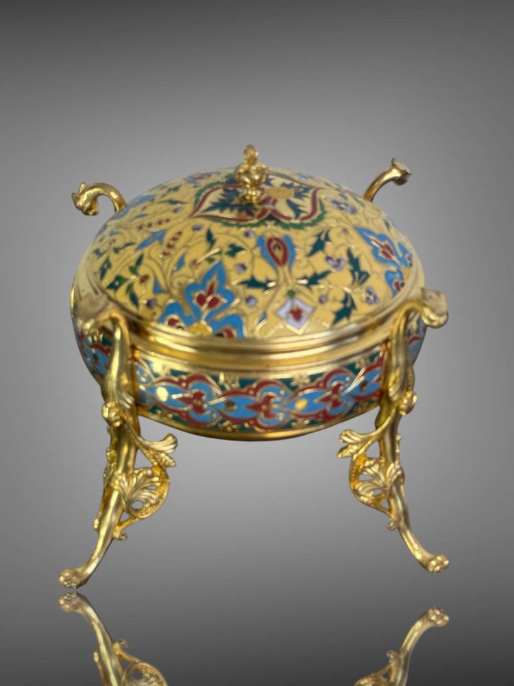 GILDED BRONZE BONBONNIERE WITH POLYCHROME ENAMEL, SIGNED F. BARBEDIENNE, circa 1880