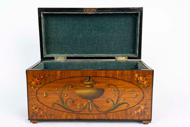 Painted satinwood box, England, 18th century