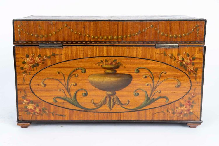Painted satinwood box, England, 18th century