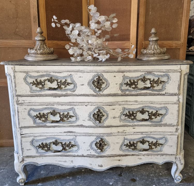 Commode style louis 15