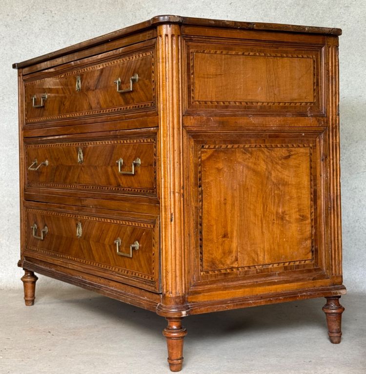 Commode de style LOUIS XVI