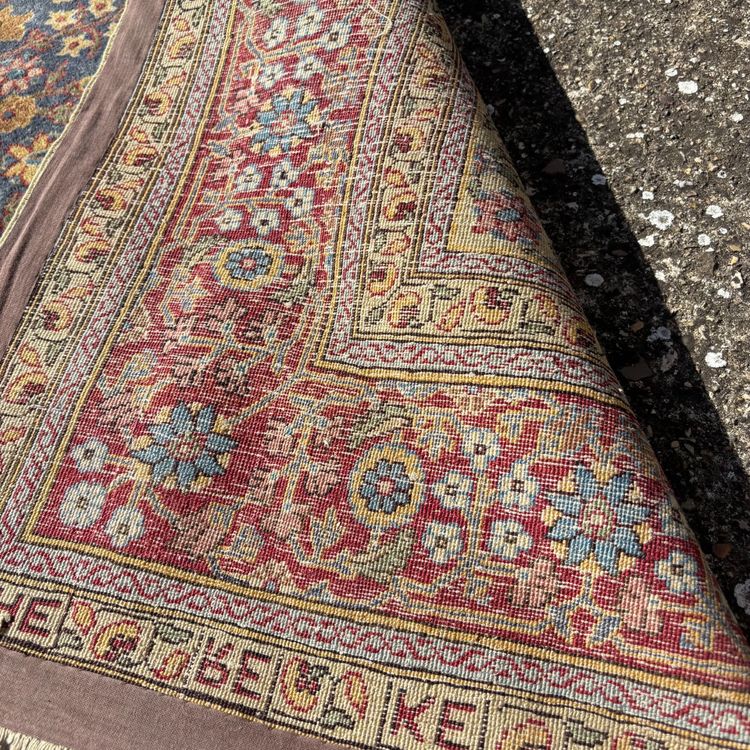 20th-century signed HEREKE silk rug, 175 cm x 120 cm. 