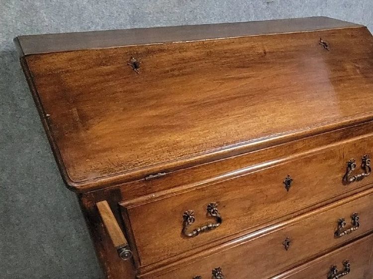Solid Walnut Chest-Desk with Drop-Down Top – 18th Century – Double Lock