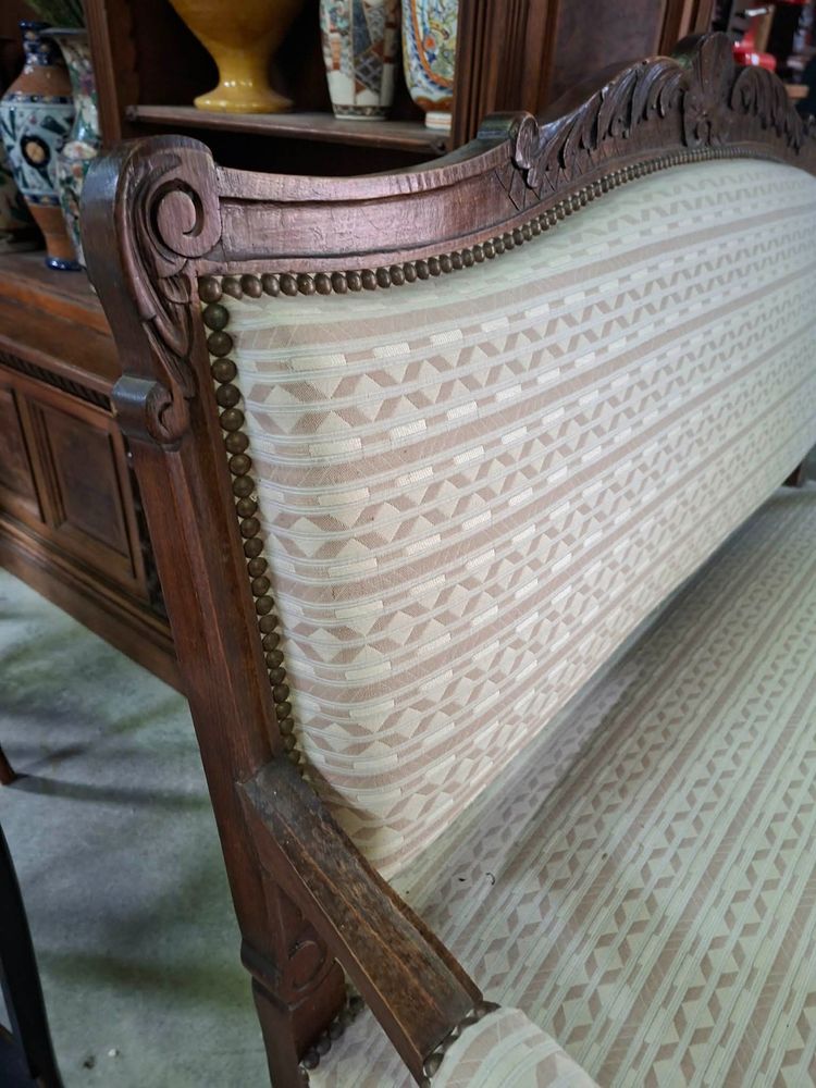 Carved walnut bench – Louis XV style – 19th century 