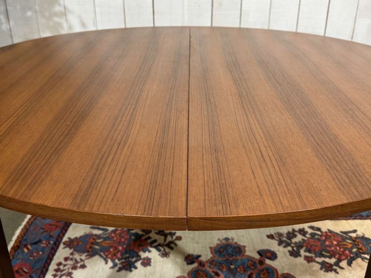 1970s teak table with 1 extension