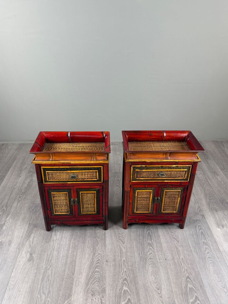 Coppia di comodini cinesi in legno dipinto, XX secolo