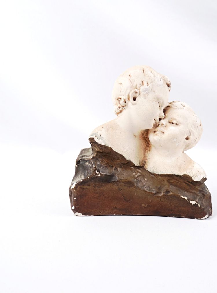 Busto in gesso "Amore fraterno", Art Nouveau, inizio XX secolo